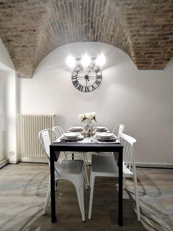 Casa In Centro Storico Vista Gran Sasso Appartement Atri Buitenkant foto