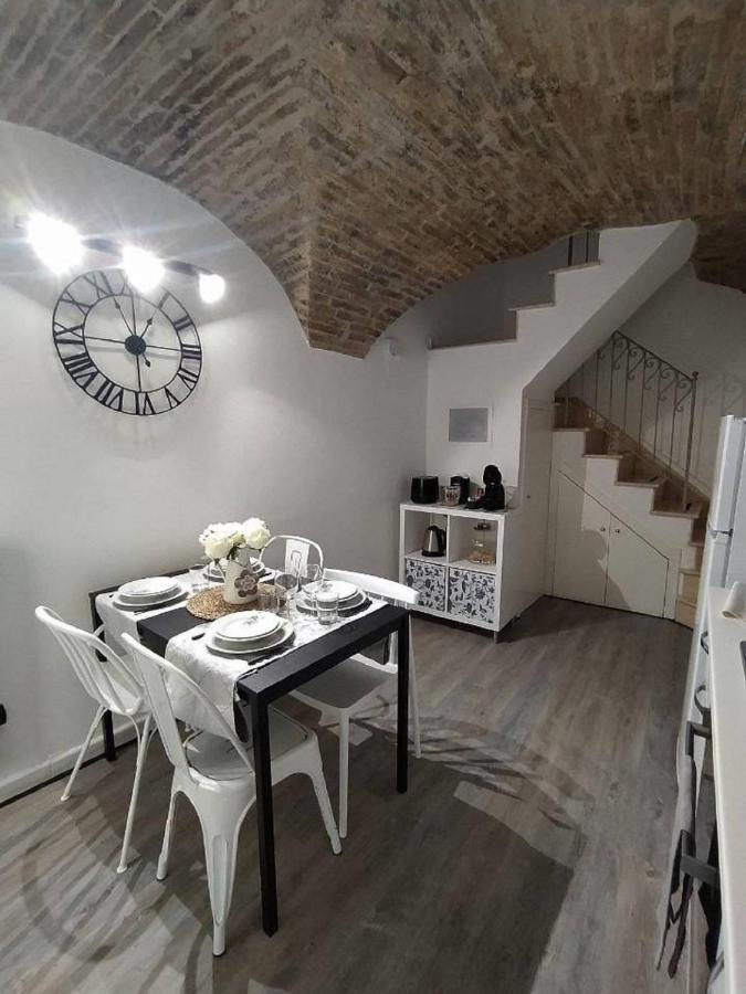 Casa In Centro Storico Vista Gran Sasso Appartement Atri Buitenkant foto