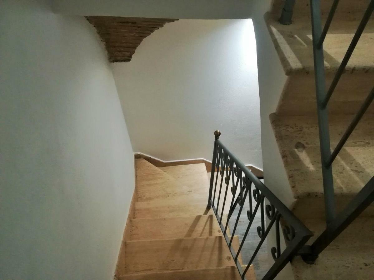 Casa In Centro Storico Vista Gran Sasso Appartement Atri Buitenkant foto